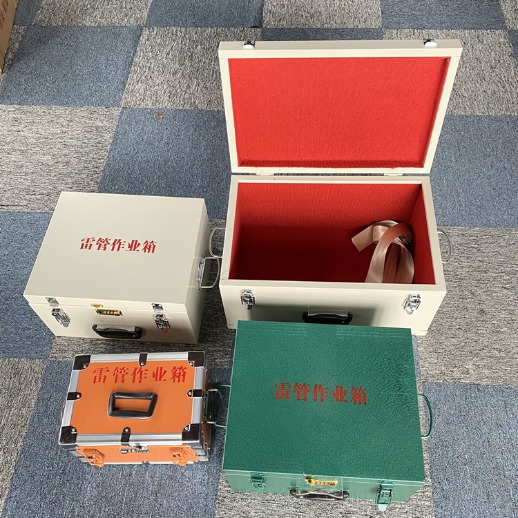 道外爆破工程作业箱如何选择？玻璃钢与传统材质的全面对比